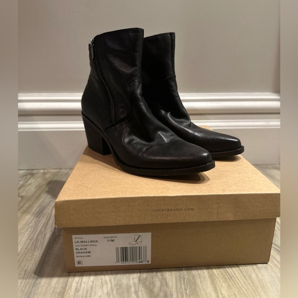 NWT Lucky Brand Wallinda Bootie - Picture 12 of 16